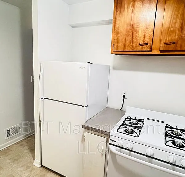 8717 Plymouth St #4 — Photo 3