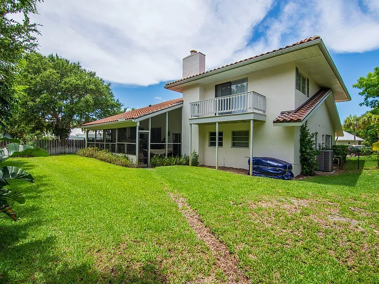 1445 Treasure Cove Ln — Photo 28