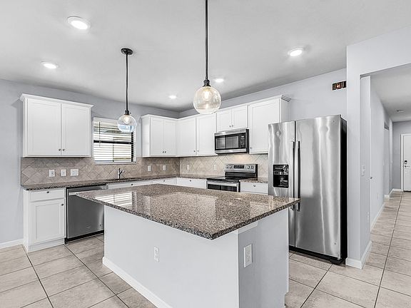 2nd image of 16033R Beachberry Dr