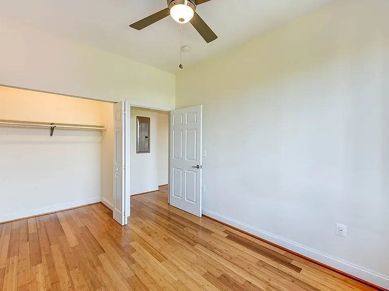 1011 Arlington Blvd #1101 — Photo 11