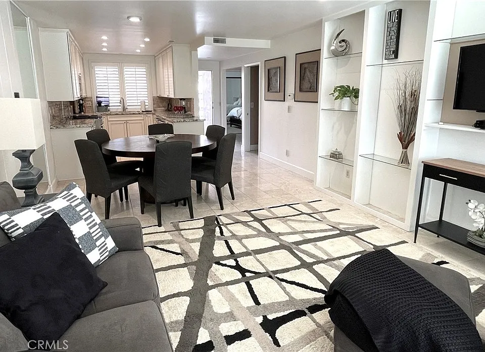 23 Sunrise Dr