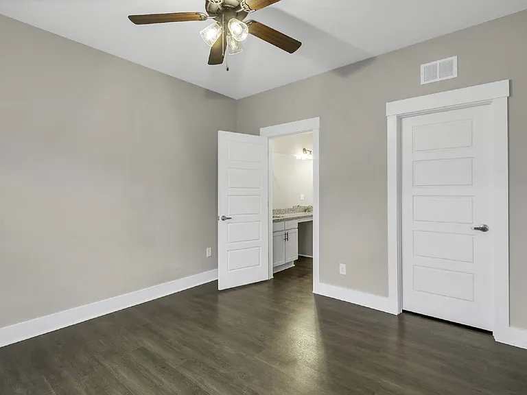 8 Tolar Rd — Photo 15