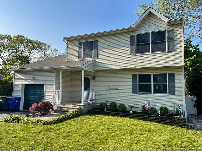 881 Linden Ave — Photo 19