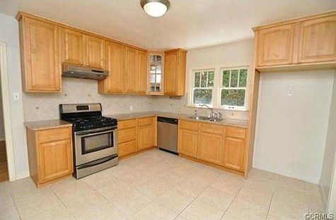 3rd image of 8929 Hargis St