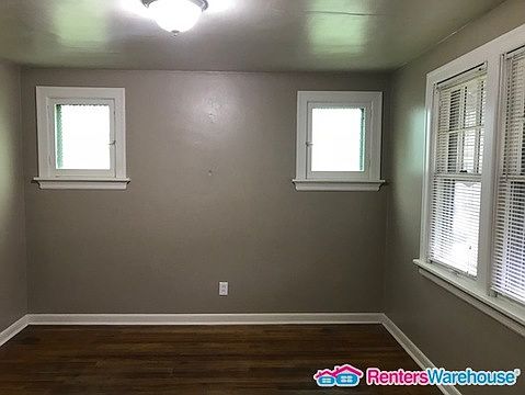 5th image of 9905 Lilac Dr