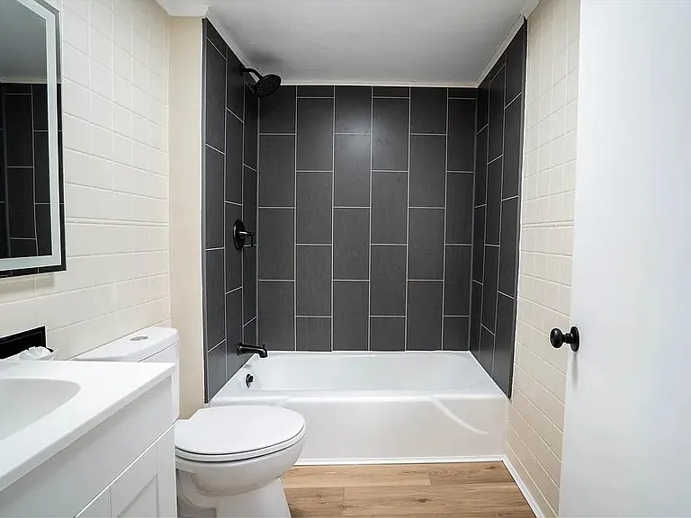327 William St — Photo 12