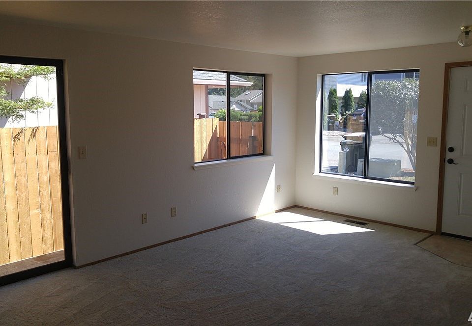 2nd image of 2502 Silver Ln SW