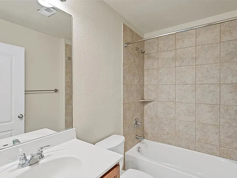 334 Newberry Main Cv — Photo 22