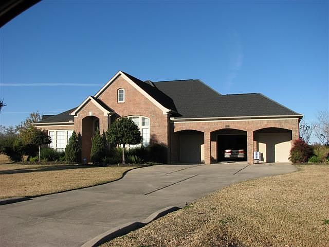 1st image of 8907 Royal Crest Ln