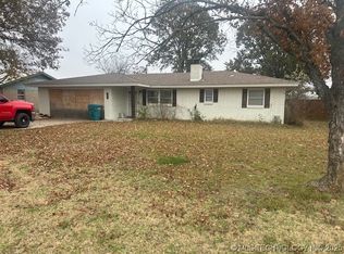 31 Suburban Ln, Inola, OK 74036