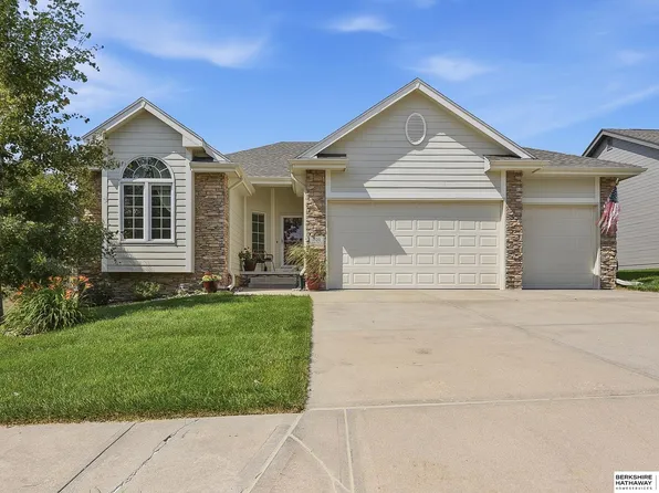7120 N 146th St, Bennington, NE 68007