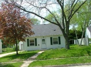 93 Lucile St, Fort Atkinson, WI 53538