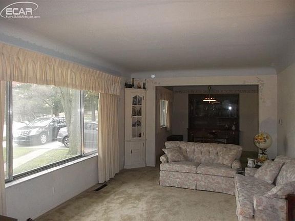 2nd image of 8388 Manchester Dr