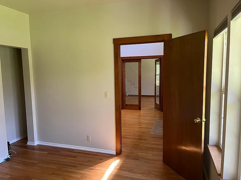 9472 Holly Farm Ln NE — Photo 4