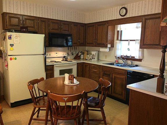 5th image of 304 E Sunset Dr