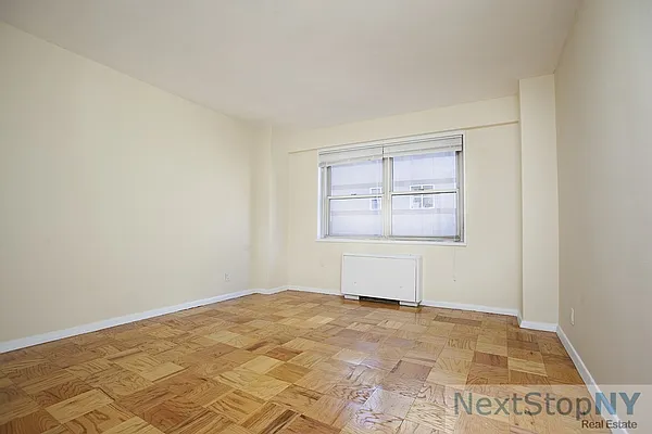 Sold by NextStopNY | media 4