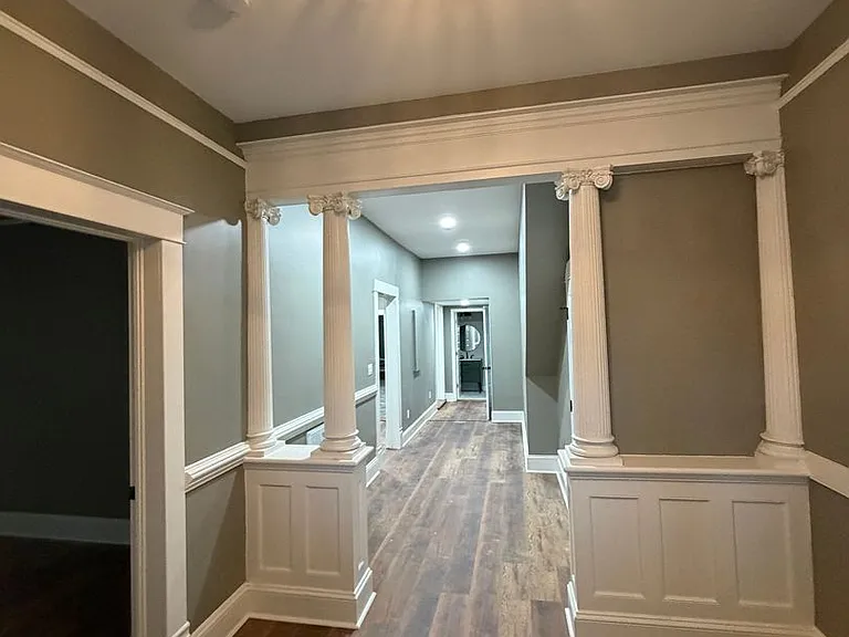 1108 N Main St — Photo 9