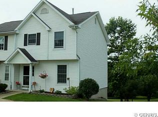 14 Old Meadow Ct, Livonia, NY 14487