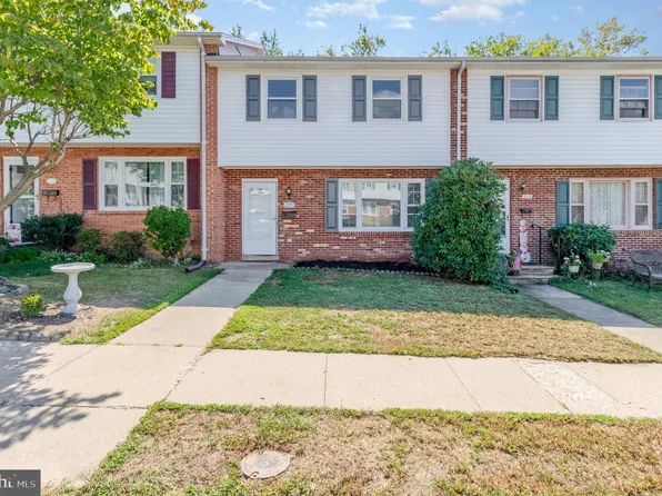 225 Overlook Ct, Fredericksburg, VA 22405