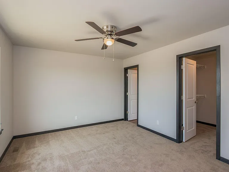 109 Madison Ln — Photo 11