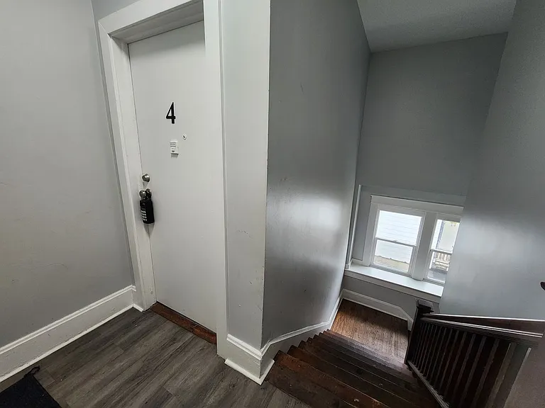 1201 S 7th St — Photo 10