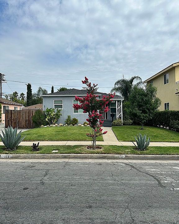 2nd image of 154 N Berkeley Ave