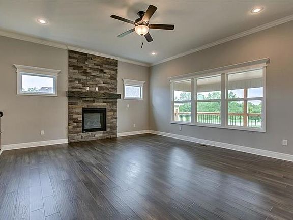 4th image of 4817 N 125th St