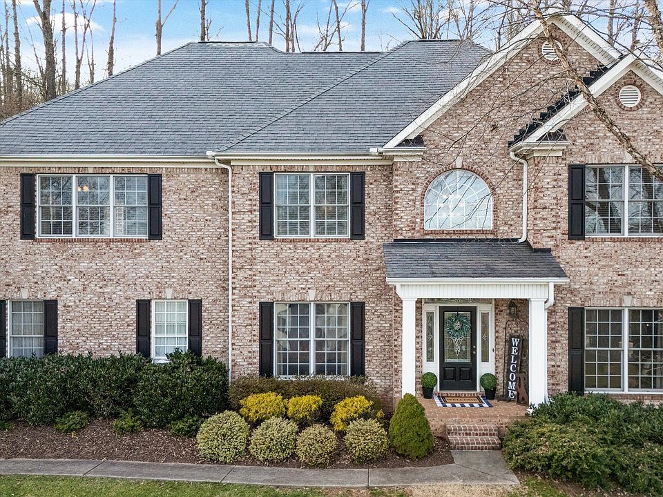 1st image of 713 Fox Dale Ln