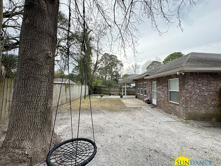 306 Ohio Pl — Photo 38