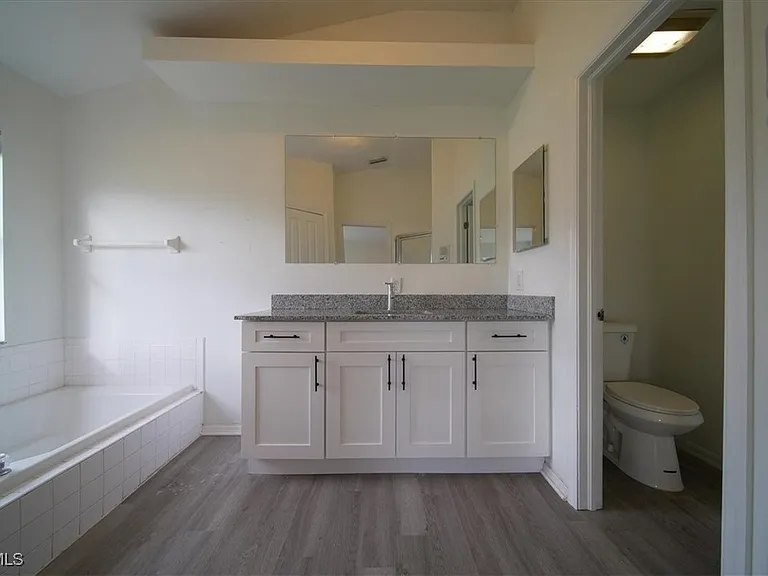 1502 Scholar Ct — Photo 14