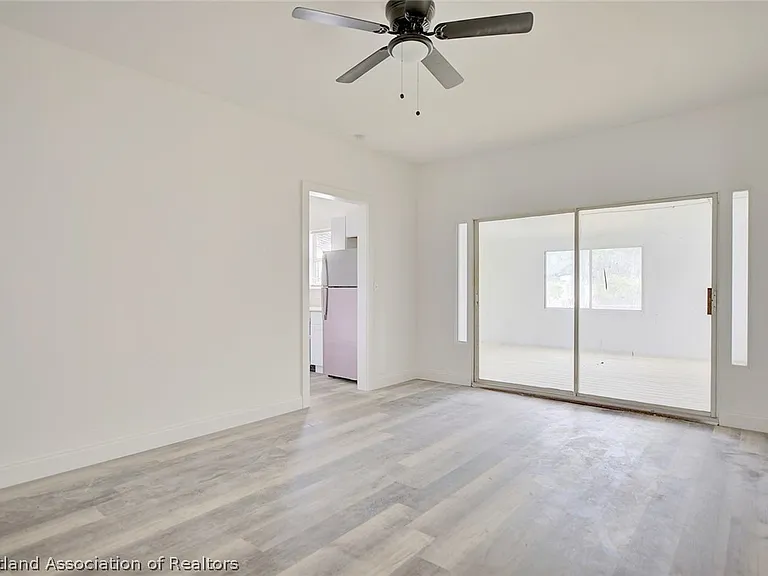 199 E Camphor St — Photo 12