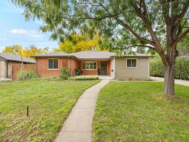 160 Circle Dr — Photo 15