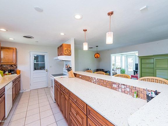 3rd image of 2580 W Coral Way