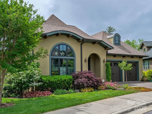 63 Chantilly Dr, Asheville, NC 28804