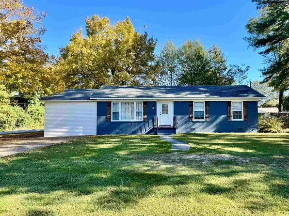 1430 Virginia Dr, Bolivar, TN 38008