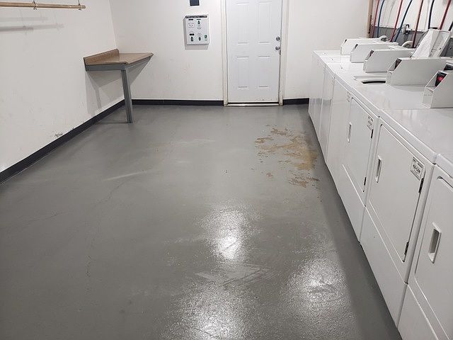 2nd image of 8512 W 87th St APT 6