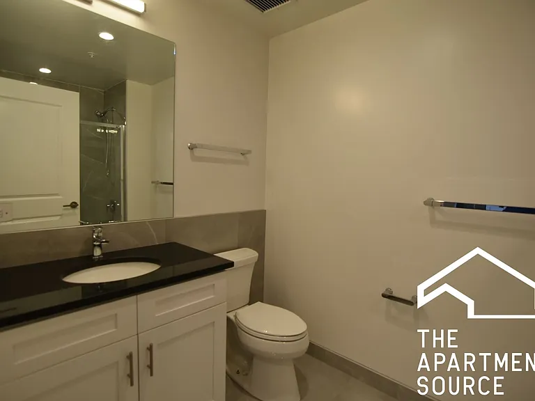 3853 N Broadway St #7 — Photo 6