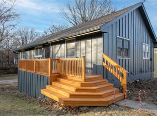 400 N Main Ter, Harrisonville, MO 64701