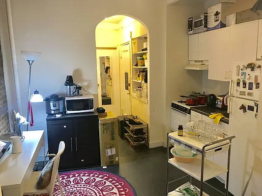 Rented by The Ave Agency, LLC | media 18