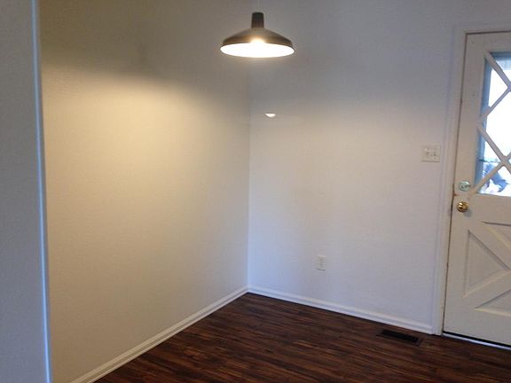 dining area in kitchen