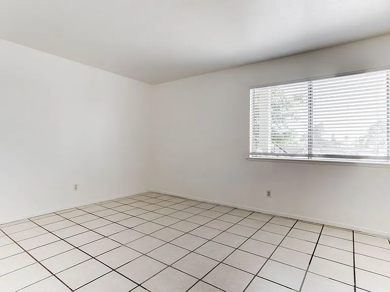 4269 Stewart Ave — Photo 5