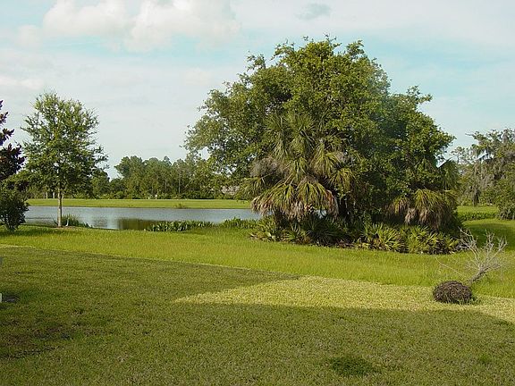 Nature/ water/ golf view