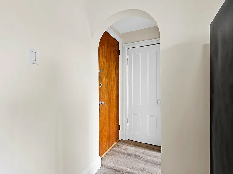 294 Clerk St #1 — Photo 2