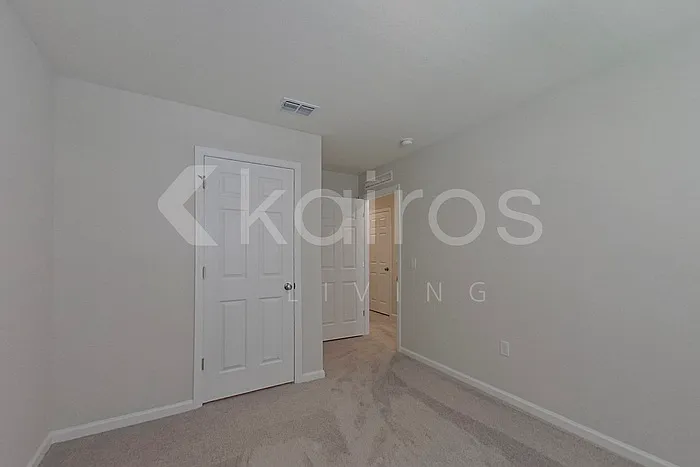 1802 Nebraska Loop — Photo 14