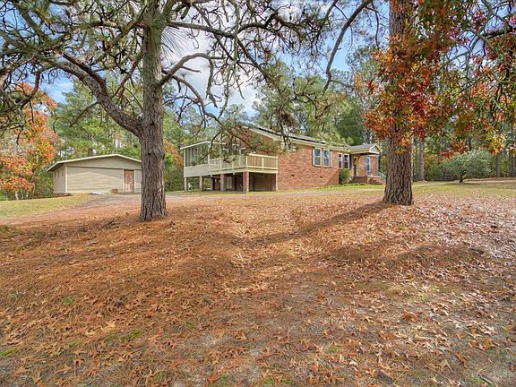 4th image of 213 Hillcrest Dr