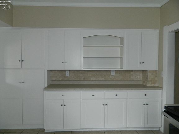 2nd image of 1310 Hayes Ave