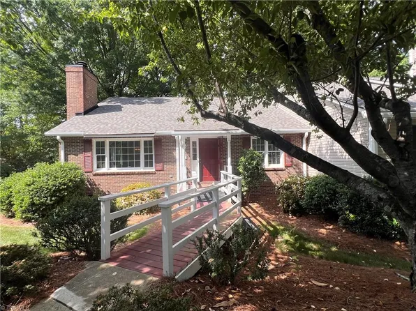 1 Brownstone Ln, Greensboro, NC 27410