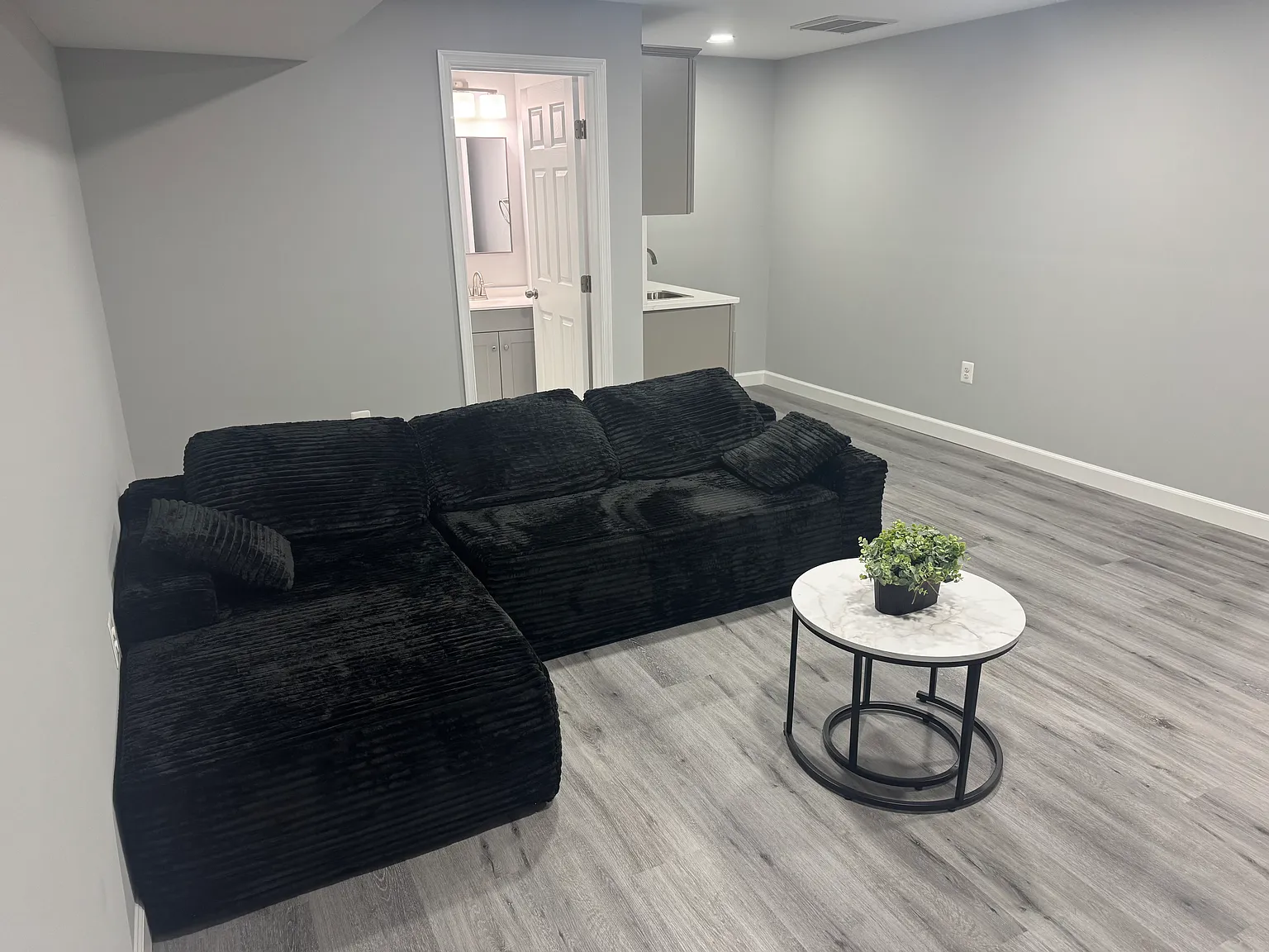 1 bed, 5754 sqft, $1,600 — Photo 4