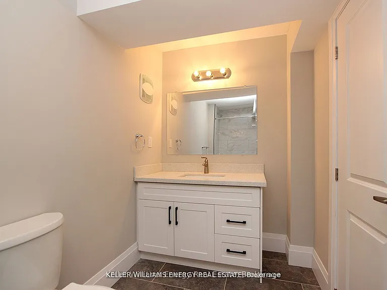 634 Wilson Rd N #LOWER — Photo 5