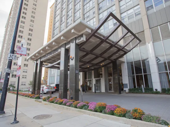 655 W Irving Park Rd #B65, Chicago, IL 60613